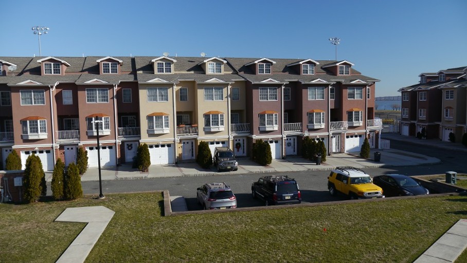 Middle Condos 
